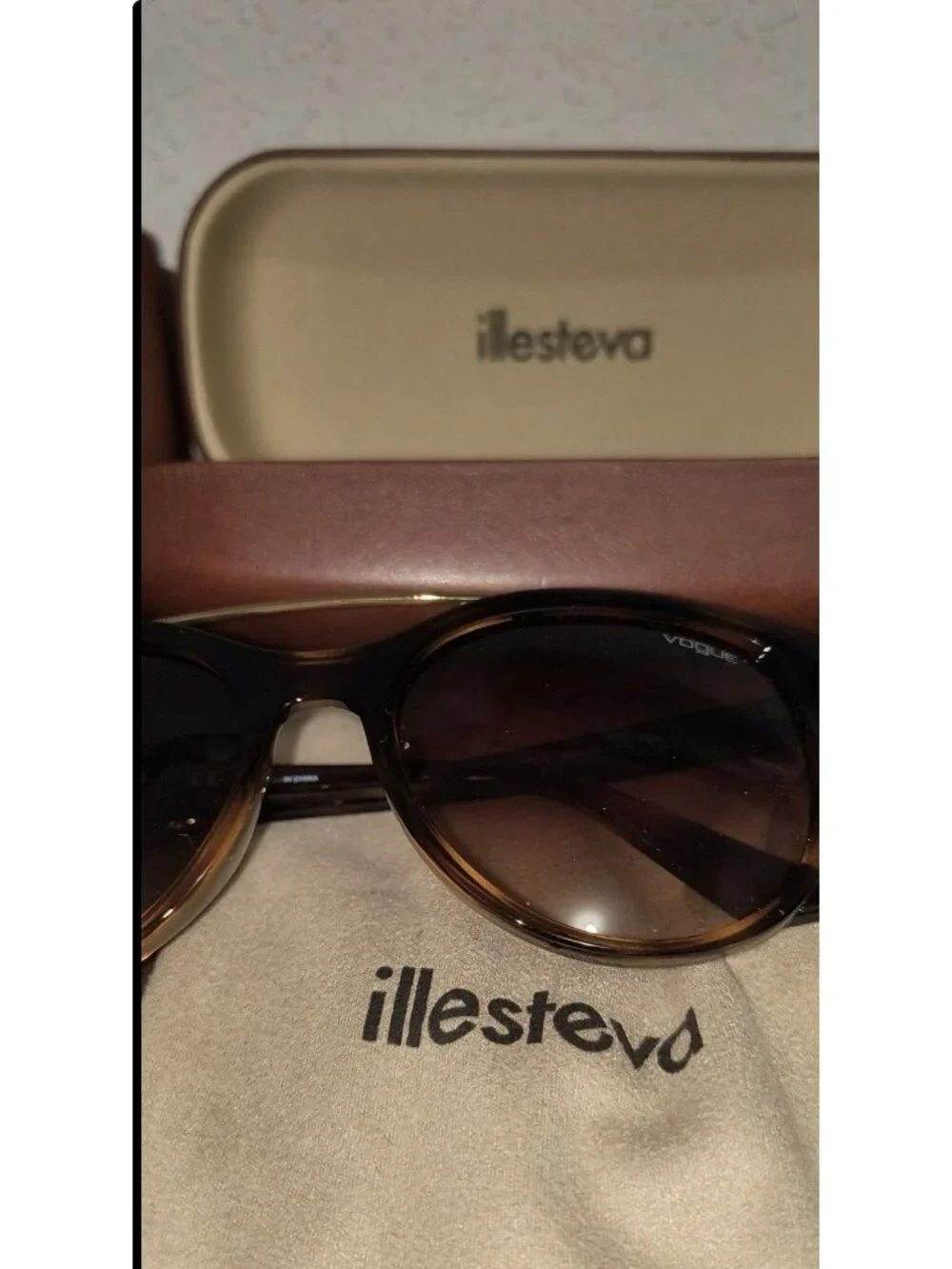 Vogue VO 5134SF Sunglasses Women's Brown Tortoise, Preloved